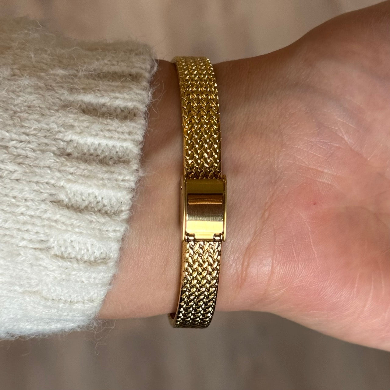 Vivienne Watch | Gold